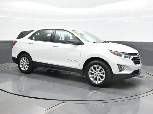 Used 2018 White Chevrolet LS image 7