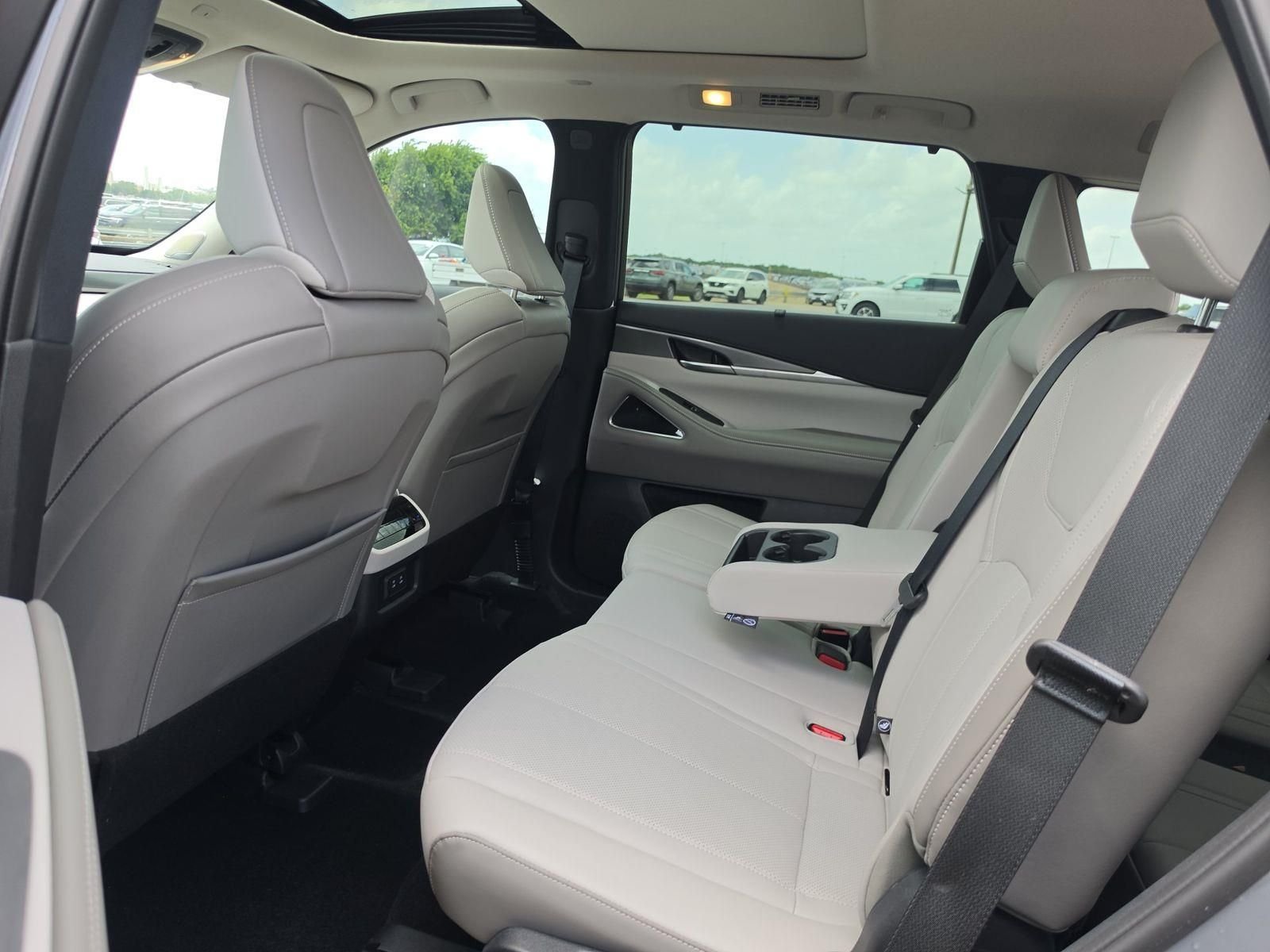 Certified Used 2026 Gray INFINITI LUXE image 8
