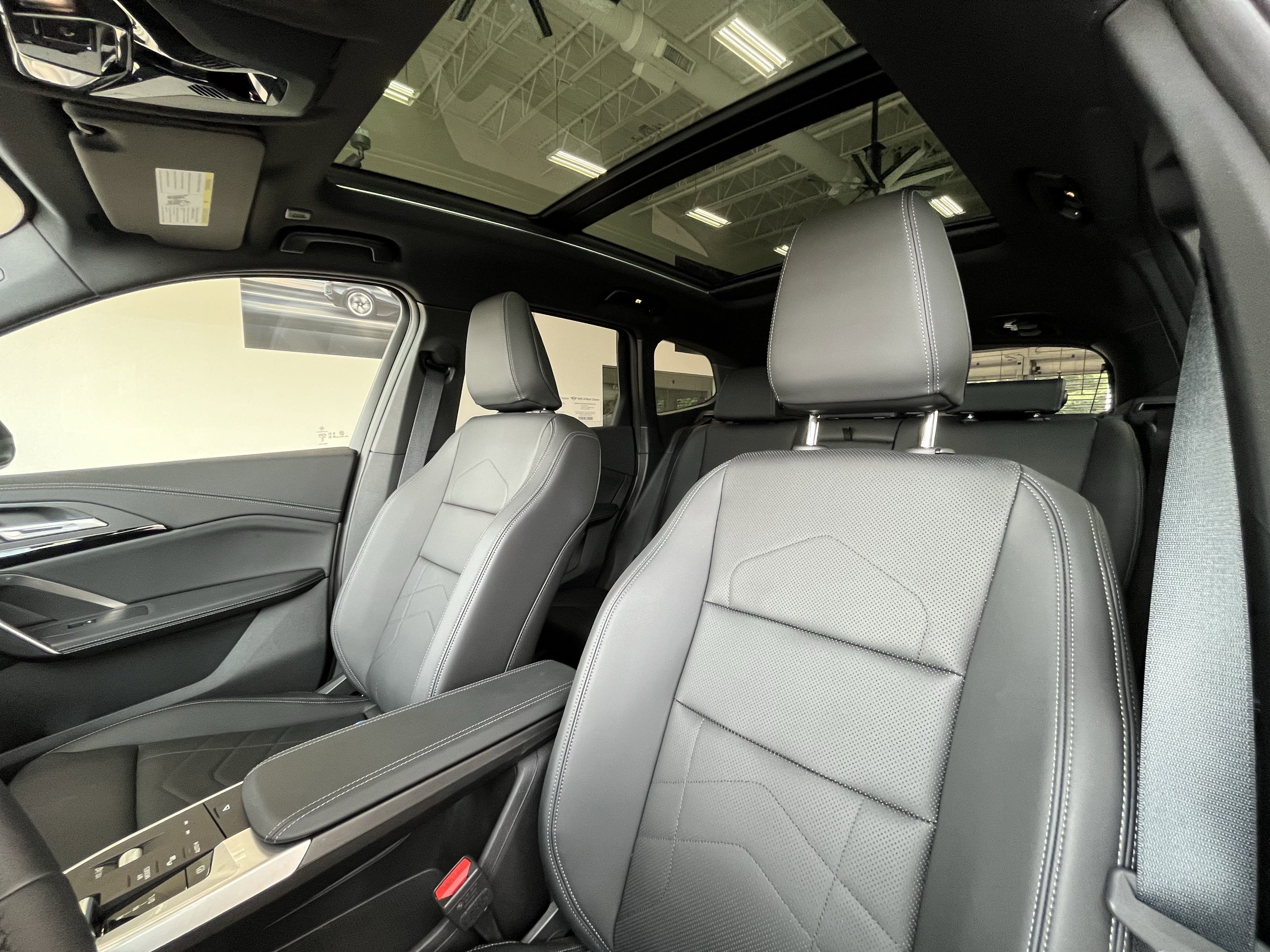 2025 BMW X1 28i - Photo 12