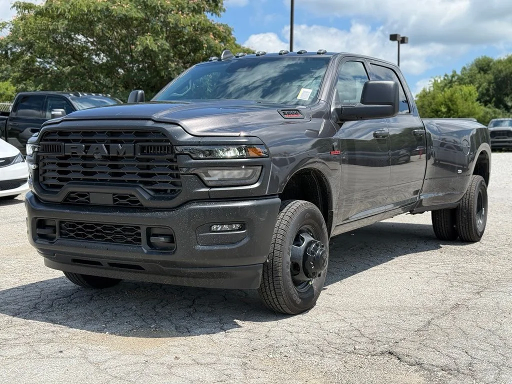 New 2026 Granite Crystal Metallic Clear-Coat Exterior Paint RAM Tradesman image 2