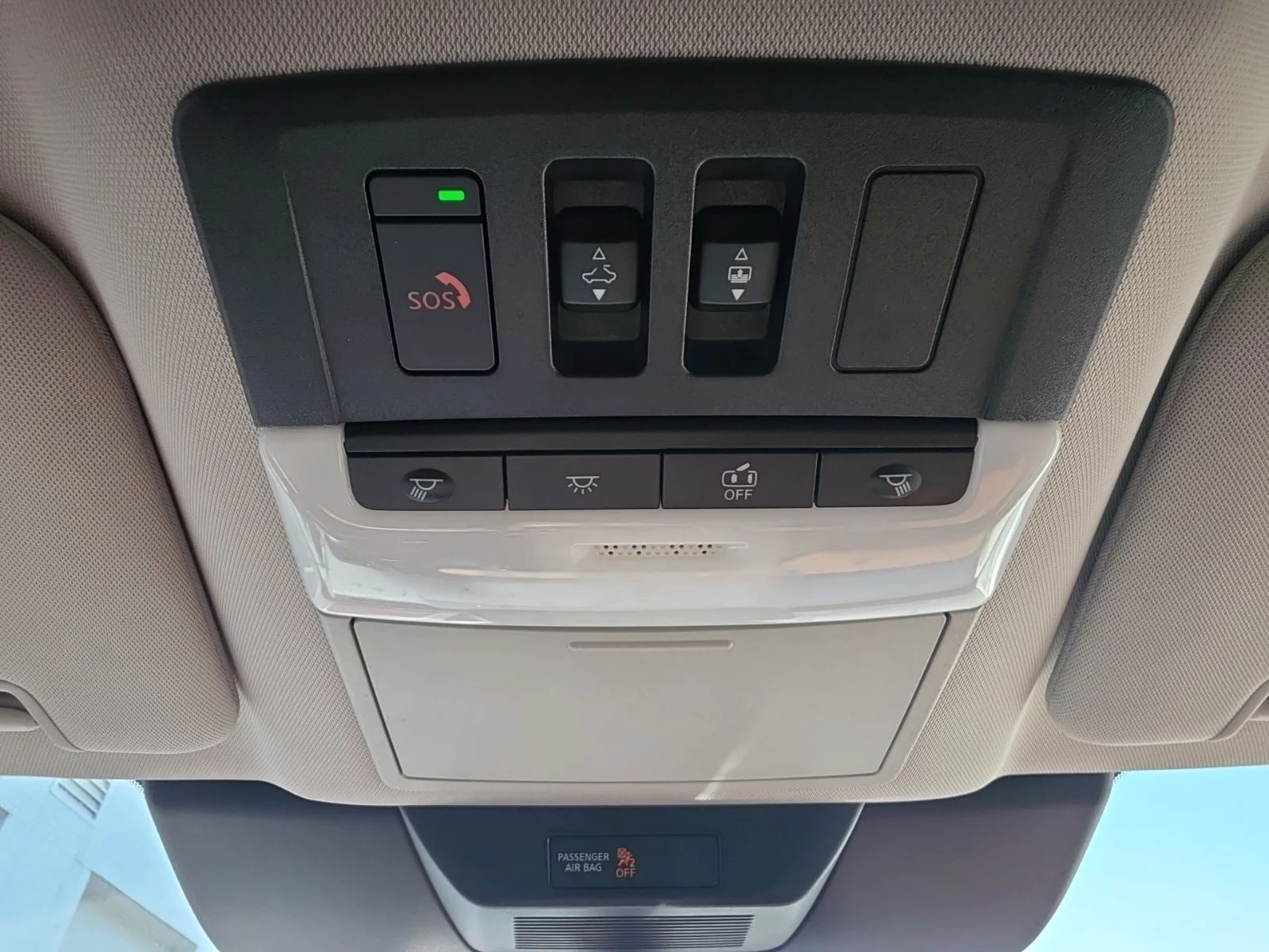 Used 2023 Red Nissan Platinum image 26