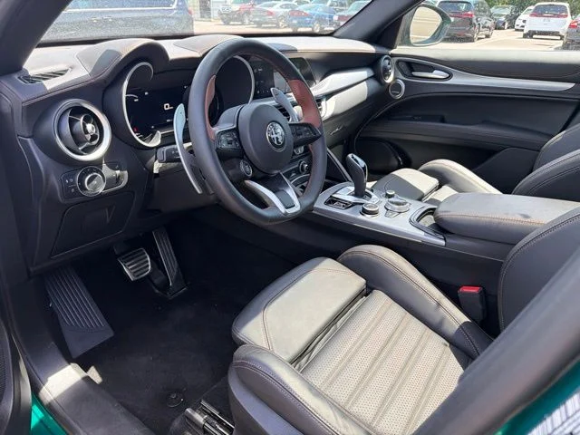 Used 2025 Green Alfa Romeo Base image 6