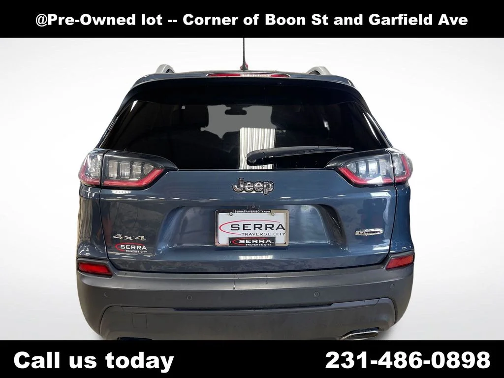 Used 2019 Blue Jeep Latitude Plus image 10