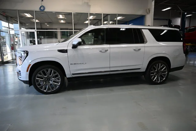 2026 GMC Yukon XL Denali Ultimate - Photo 7