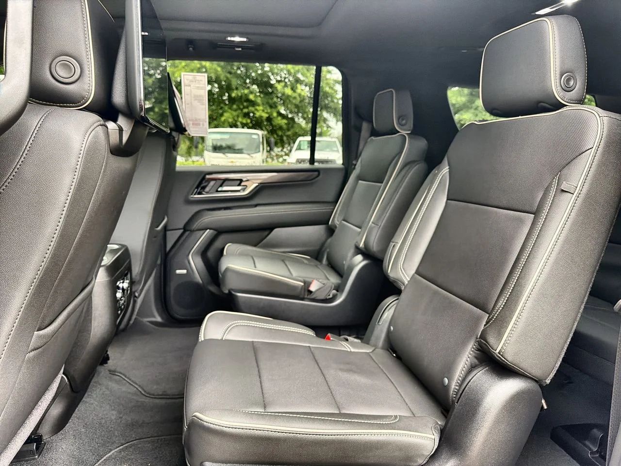 New 2026 Sterling Metallic GMC Elevation image 20