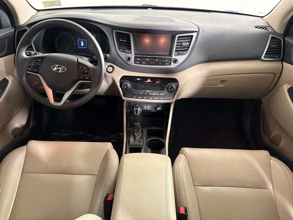 Used 2018 Red Hyundai SEL Plus image 15