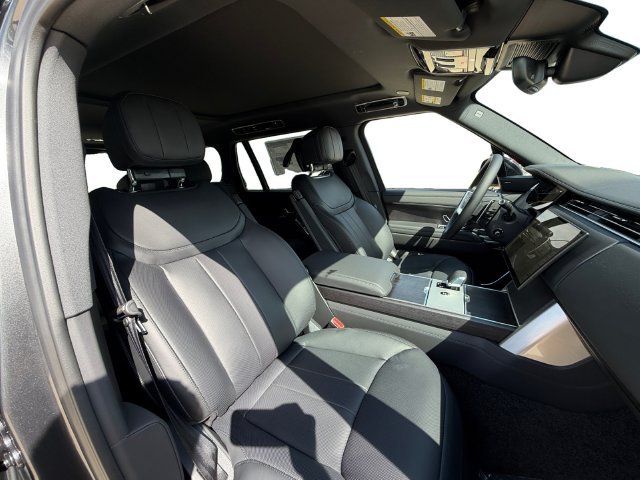 New 2026 Carpathian Grey Land Rover SE image 16