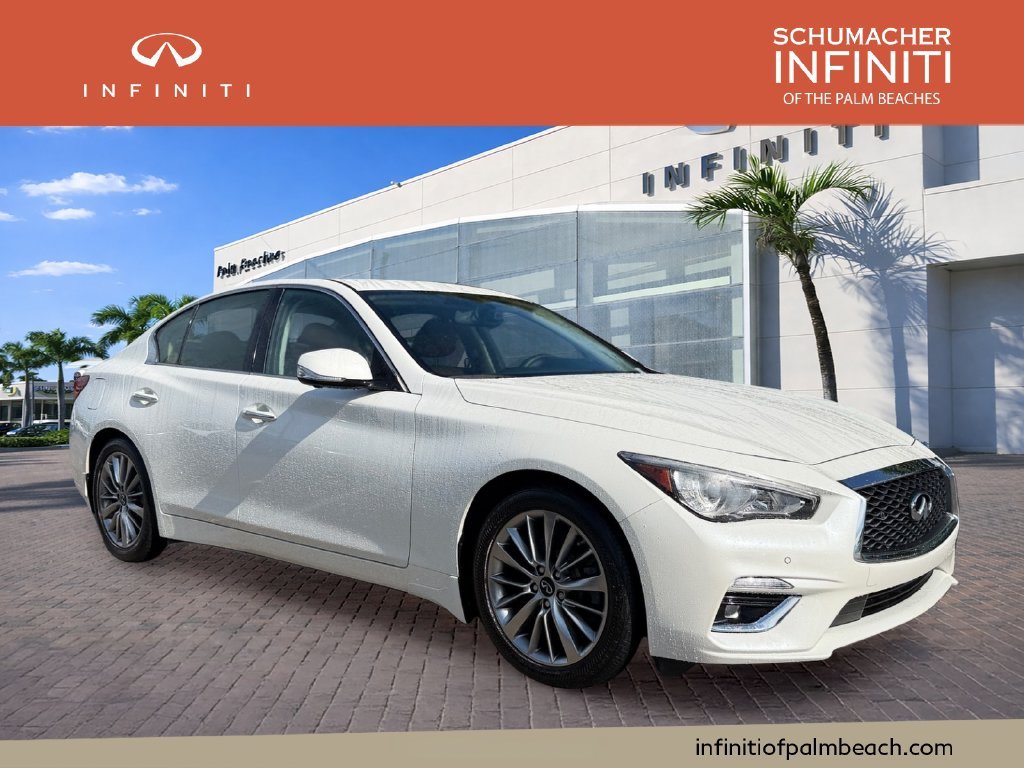 2023 INFINITI Q50 LUXE