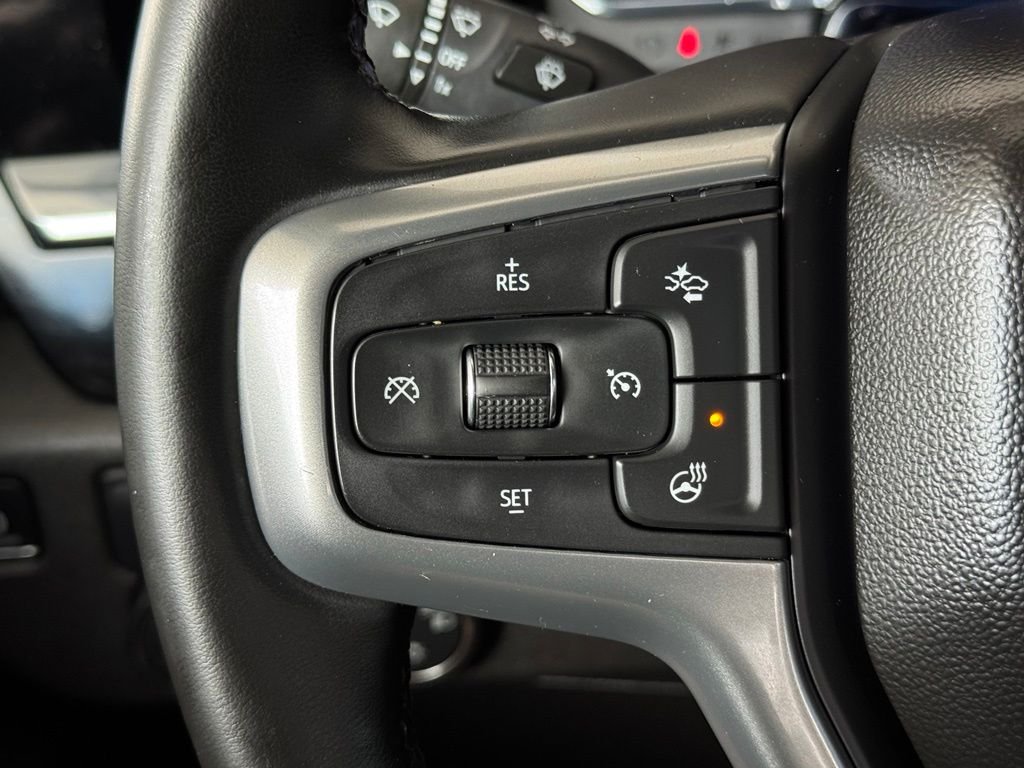Used 2025 White Chevrolet LT image 30