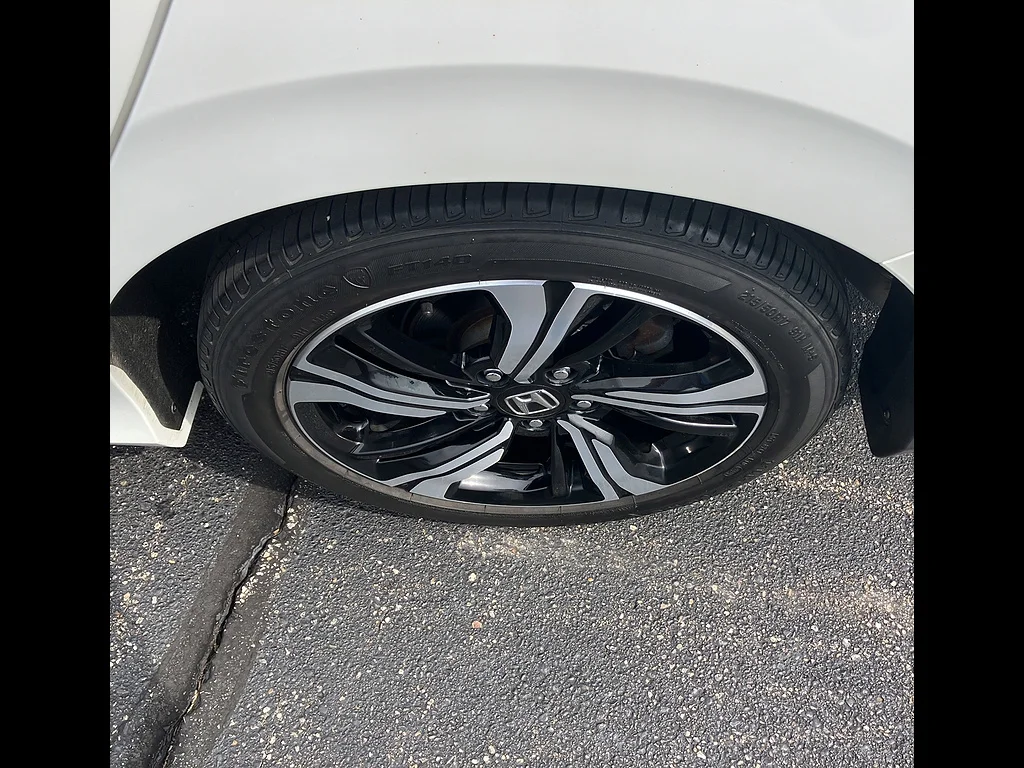Used 2017 White Orchid Pearl Honda Touring image 6