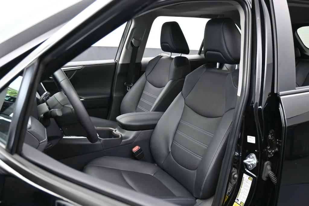 Used 2025 Midnight Black Metallic Toyota Limited image 9
