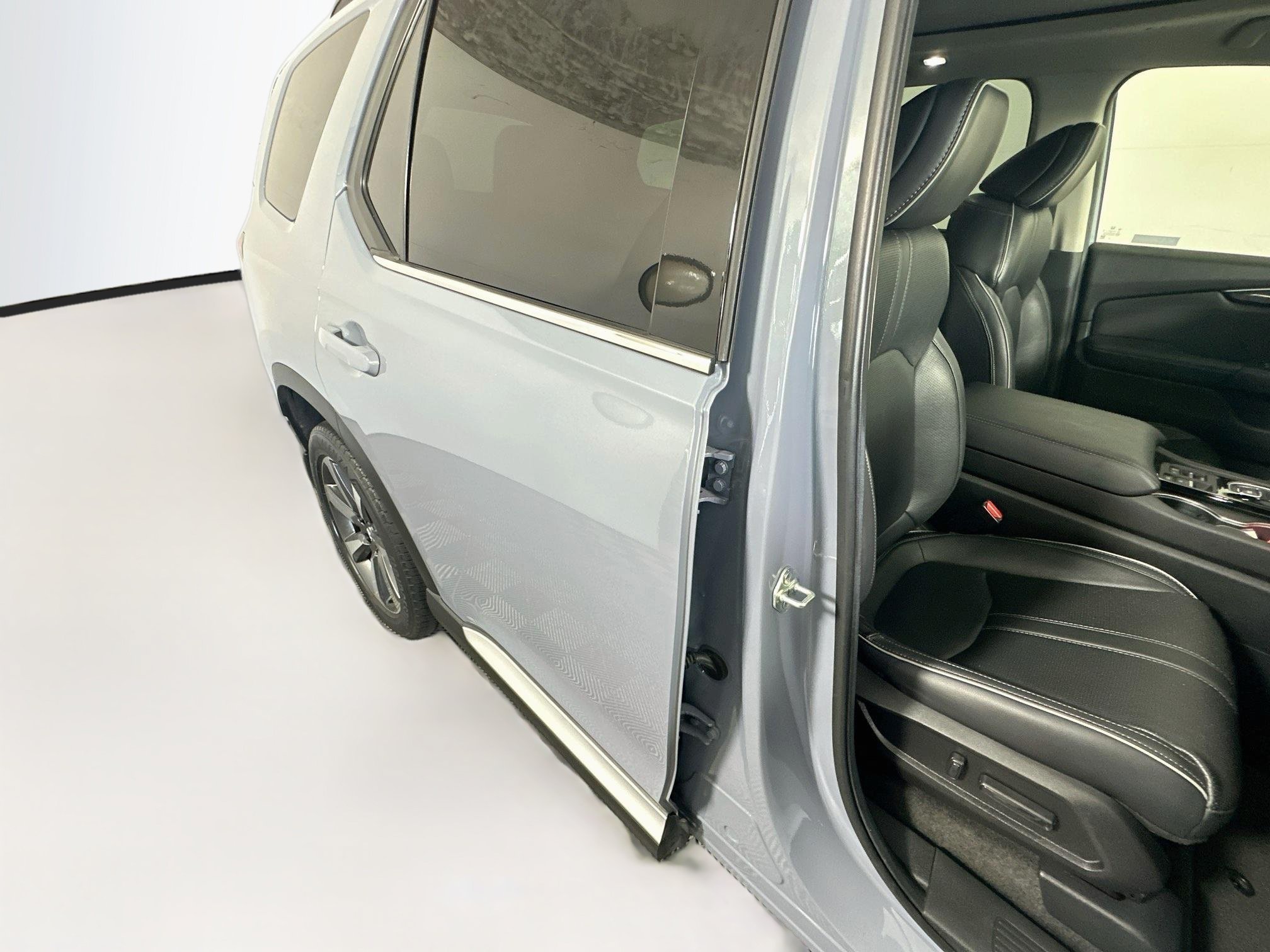 Used 2024 Platinum White Pearl Honda Elite image 28