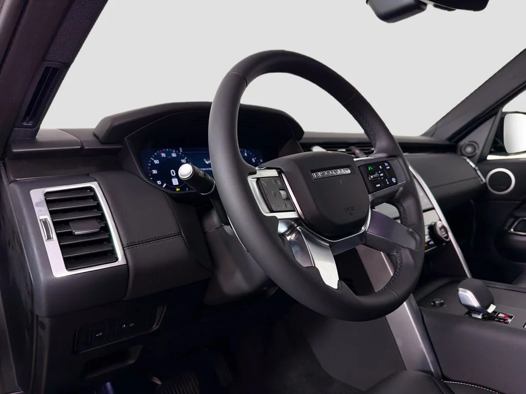 New 2026 Santorini Black Land Rover S image 9