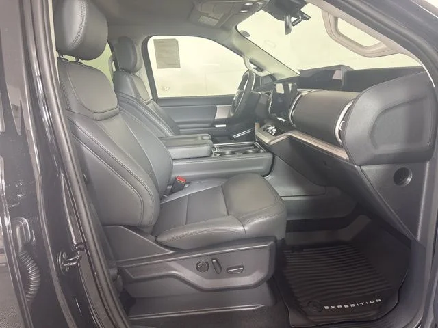New 2026 Agate Black Metallic Ford Active image 4
