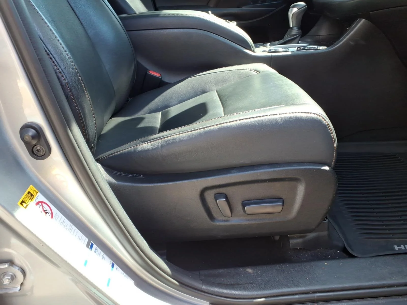Used 2019 Celestial Silver Metallic Toyota XLE image 12