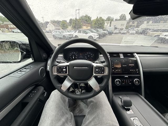 2026 Land Rover Discovery Gemini Edition - Photo 13