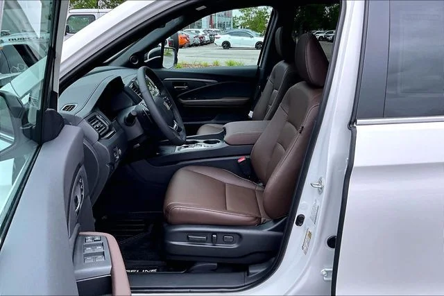 New 2026 Platinum White Pearl Honda RTL image 10