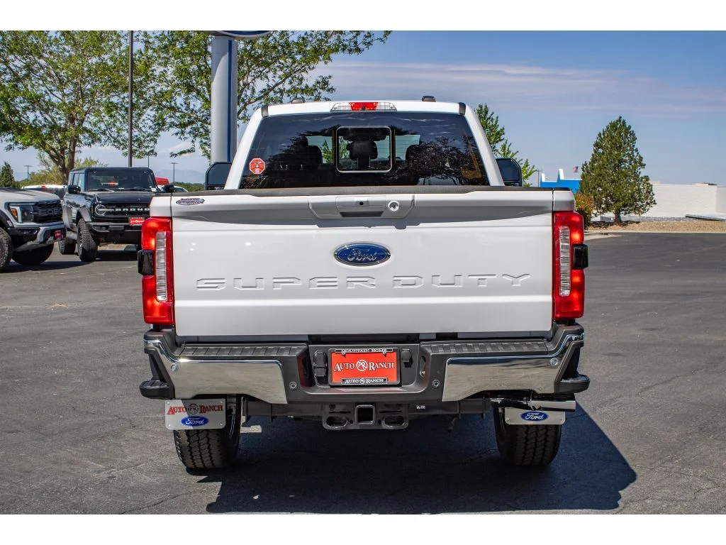New 2026 OXFORD WHITE Ford LARIAT image 7