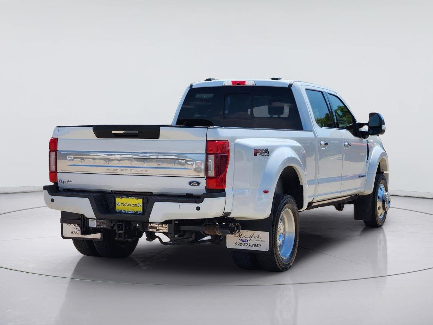 Used 2022 Star White Metallic Tri-Coat Ford Platinum image 4