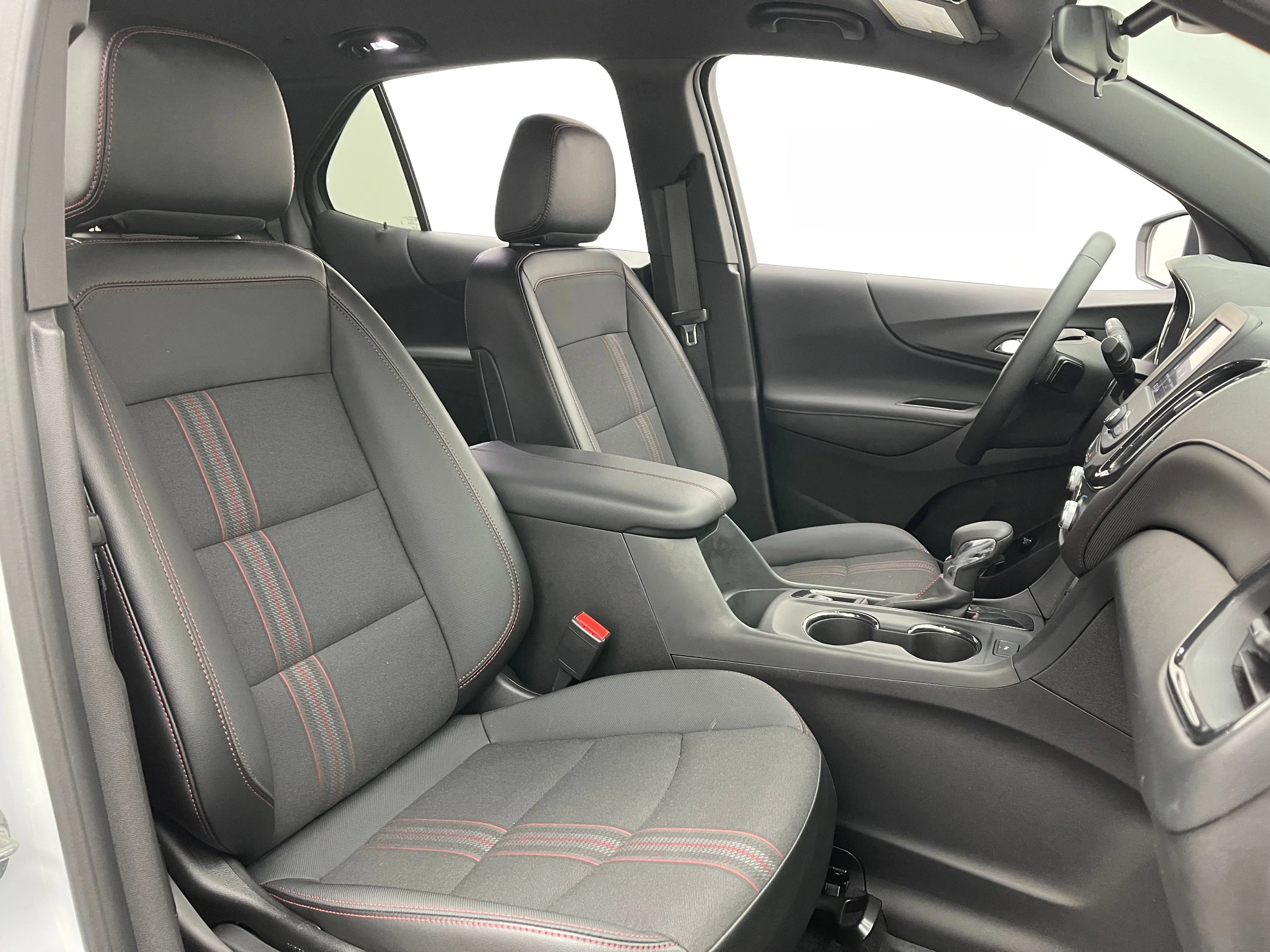 Used 2023 Summit White Chevrolet RS image 31