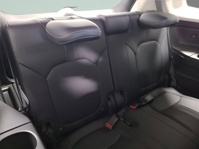 Used 2025 Platinum White Pearl Honda Touring image 21