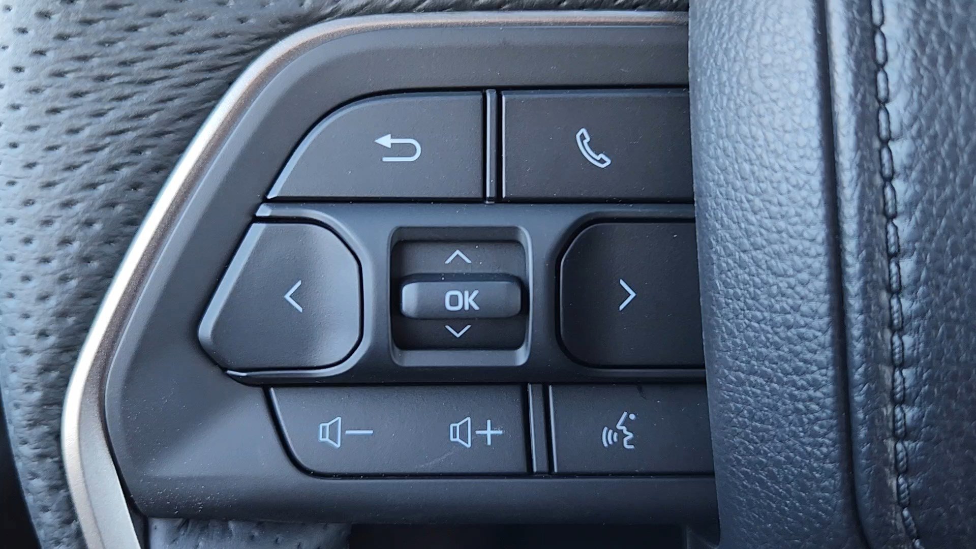 2026 Toyota Tacoma TRD Off Road - Photo 12