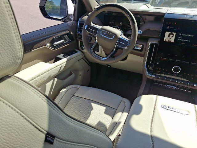 2026 GMC Yukon Denali - Photo 15