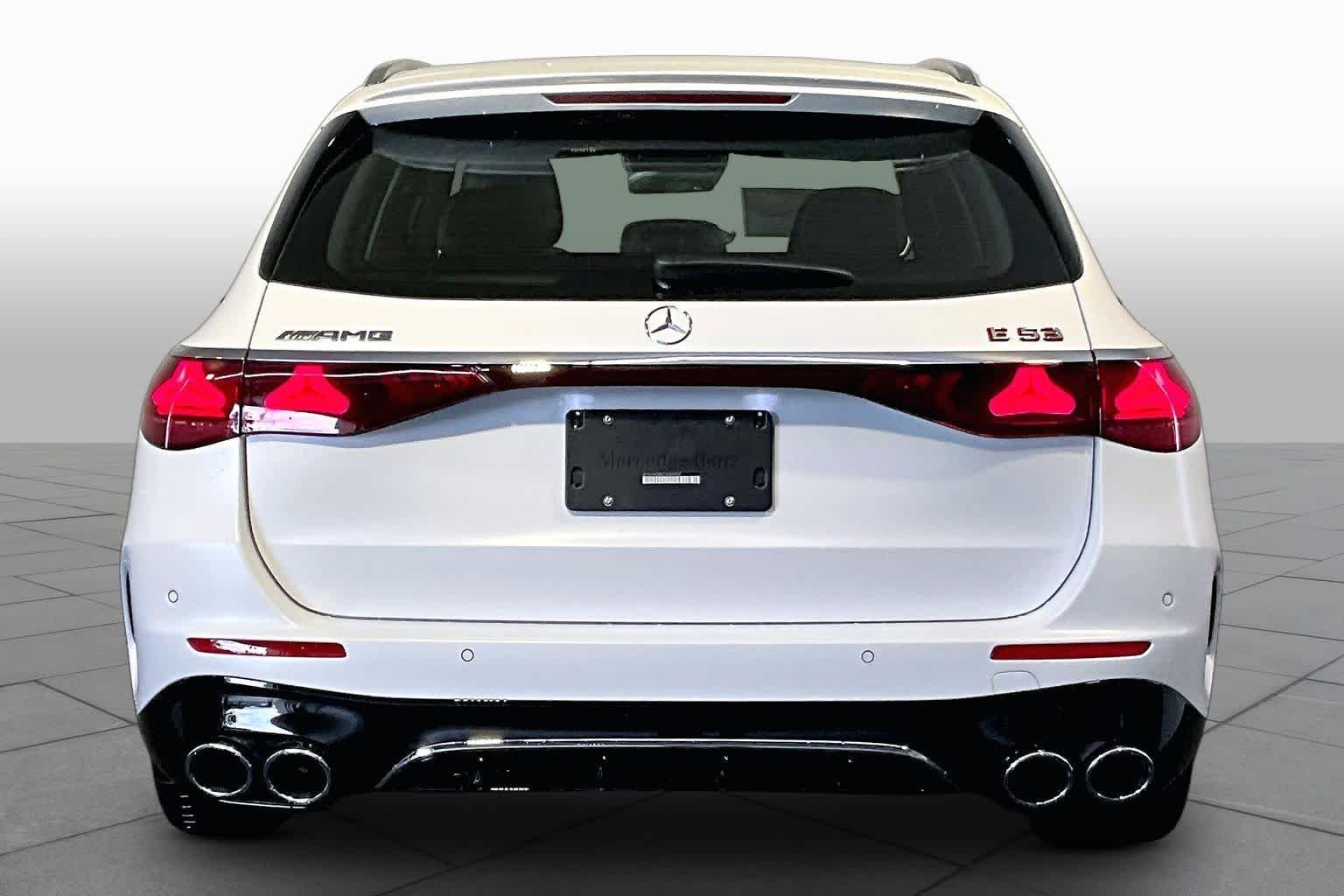 New 2026 MANUFAKTUR Moonlight White Magno Mercedes-Benz AMG® E 53 E image 4