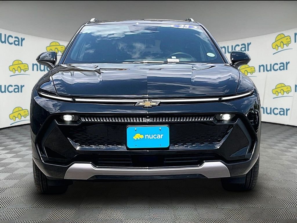 Used 2025 Black Chevrolet LT image 2