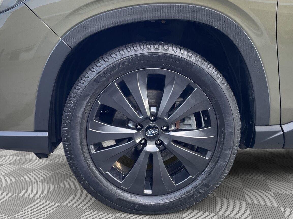 Used 2022 Autumn Green Metallic Subaru Onyx Edition image 7