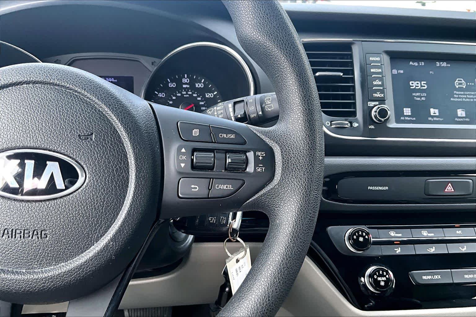Used 2021 Snow White Pearl Kia LX image 24