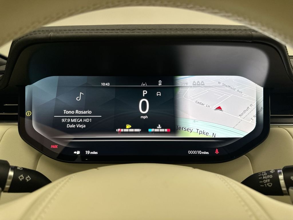 New 2026 Charente Grey Land Rover SE image 15