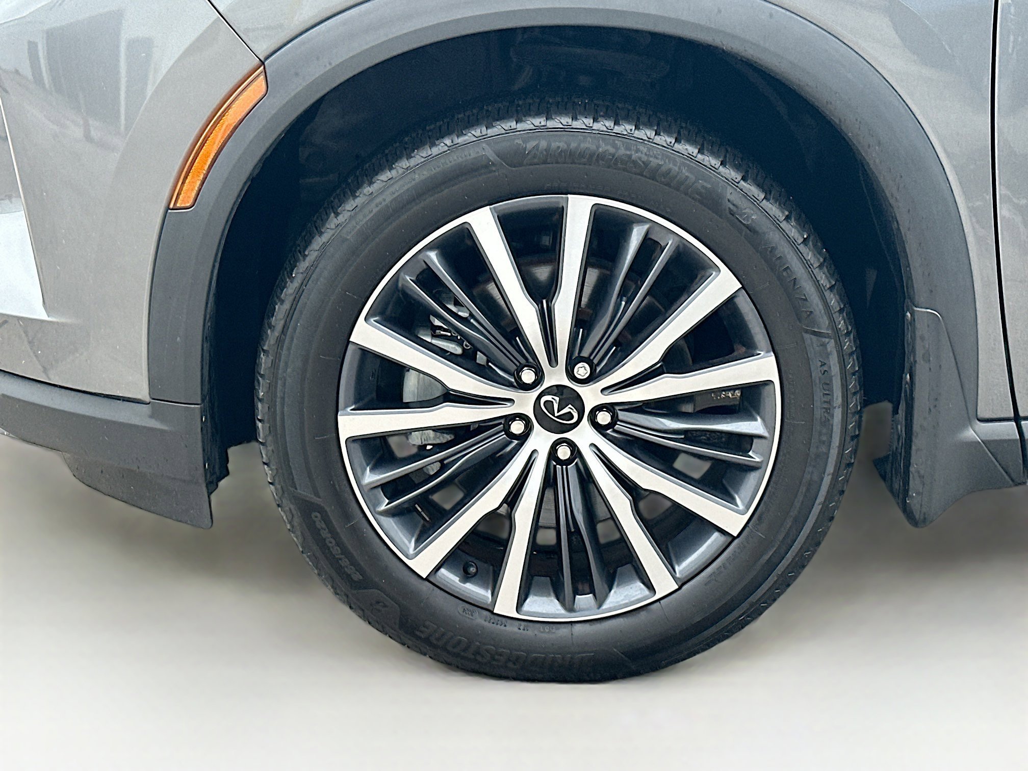 Used 2023 Graphite Shadow INFINITI SENSORY image 31