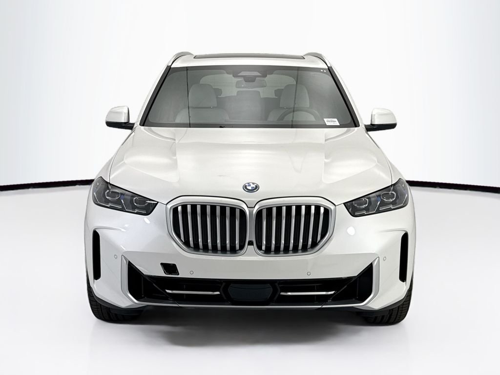 New 2026 White Metallic BMW xDrive50e image 2