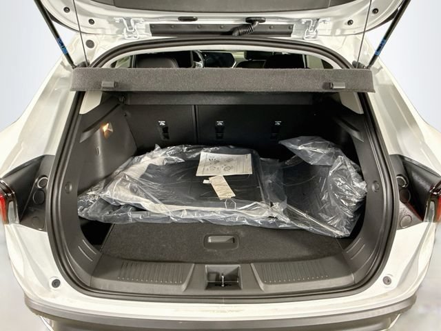 New 2026 Summit White Chevrolet LT image 26