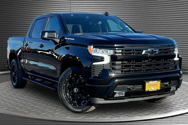 Used 2022 Black Chevrolet RST image 3