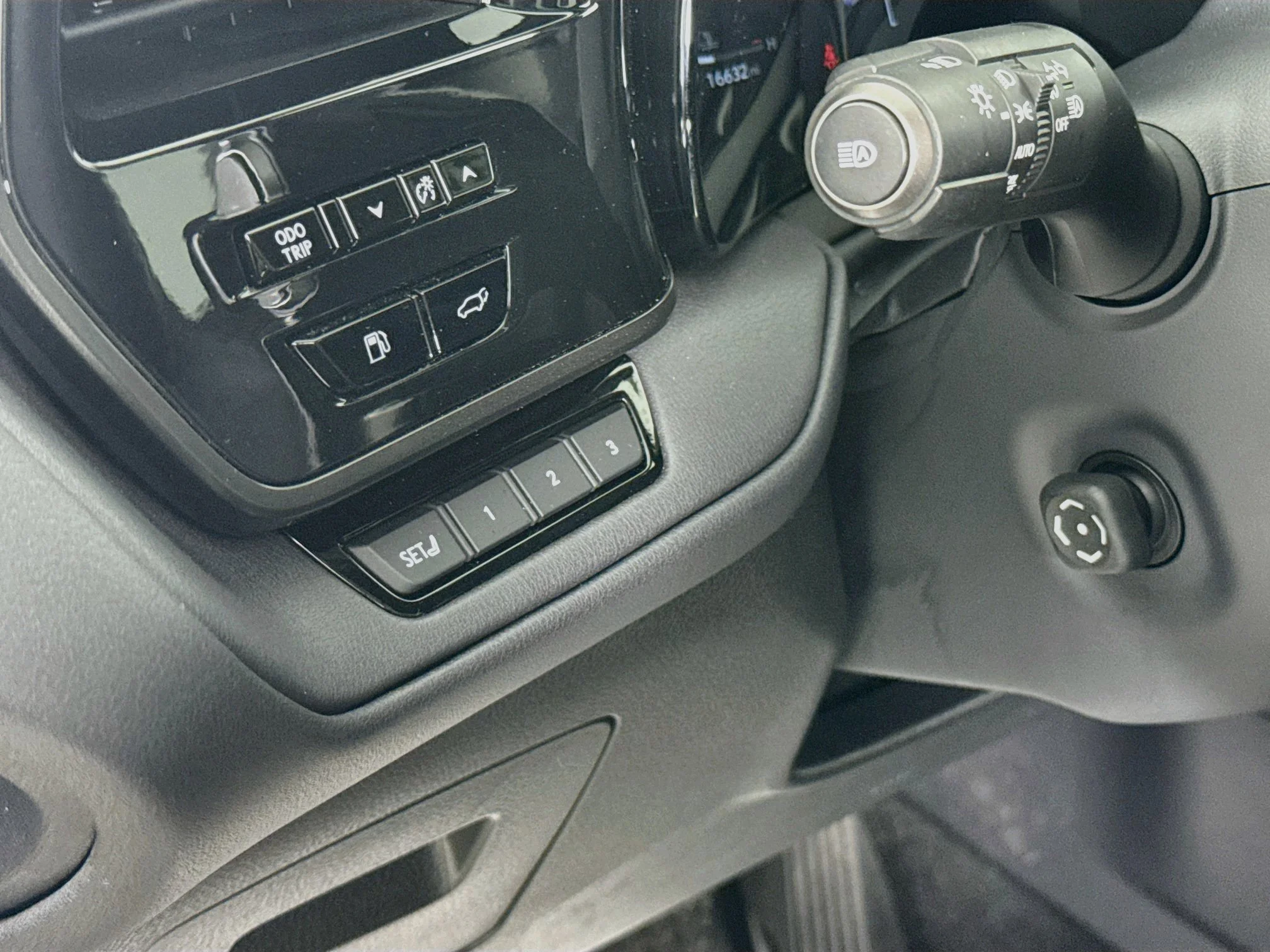 Certified Used 2025 Caviar Lexus 350 Premium image 10