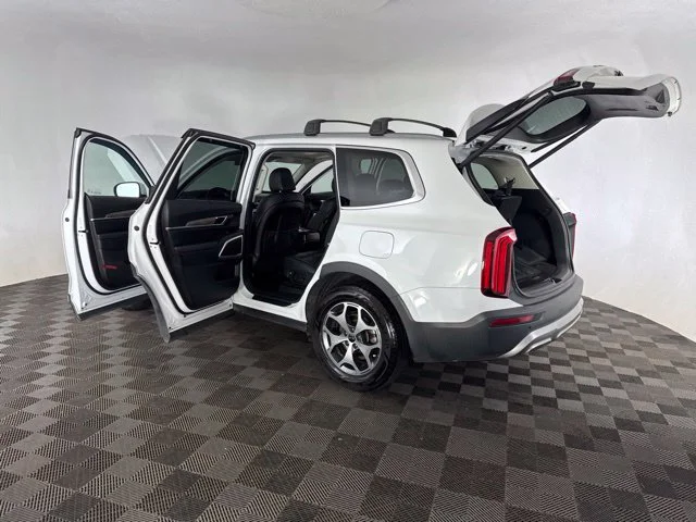 Used 2020 White Kia EX image 18