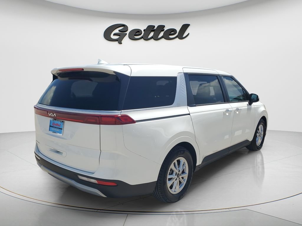 Used 2024 White Kia LX image 5