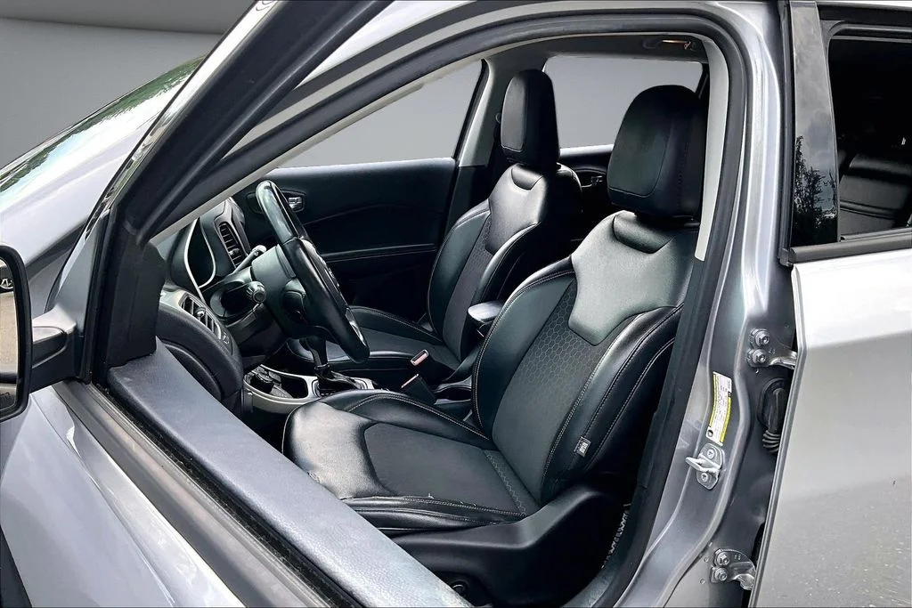Certified Used 2019 Silver Jeep Latitude image 21