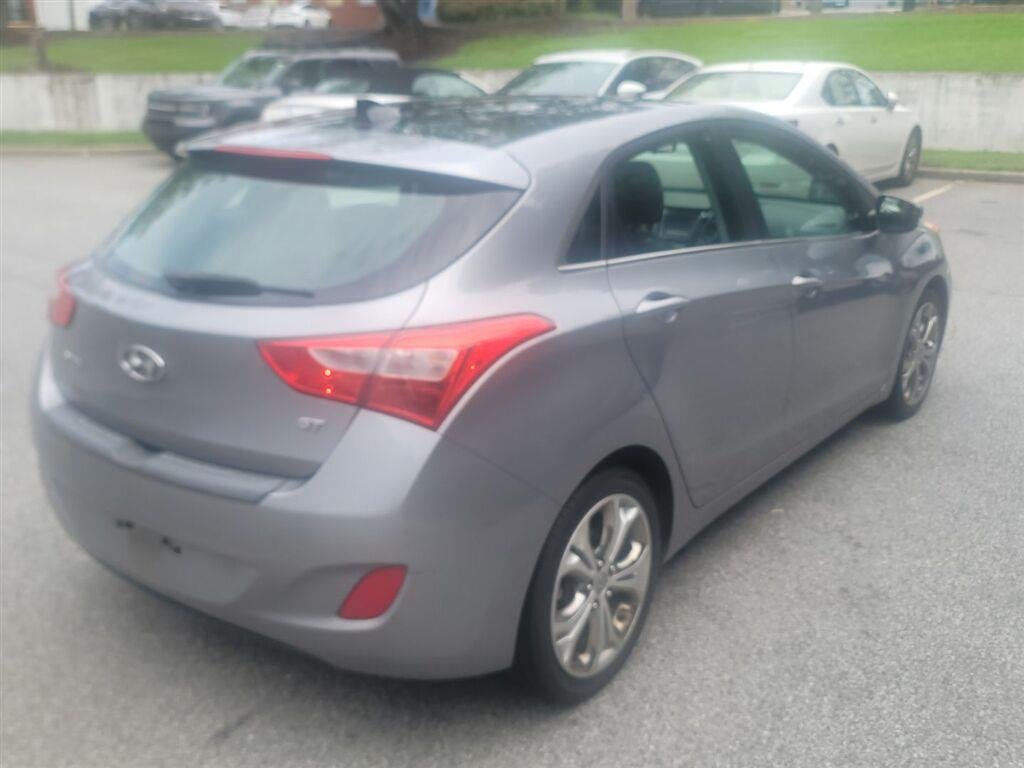 Used 2013 Shimmering Silver Hyundai w/Blue Int image 4