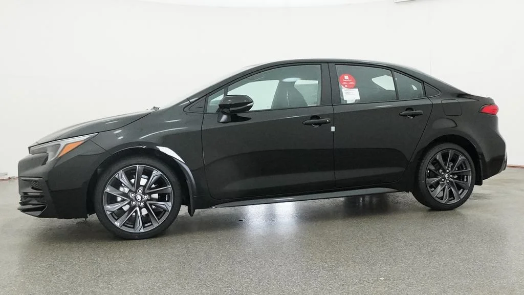 New 2027 Inked Toyota SE image 4