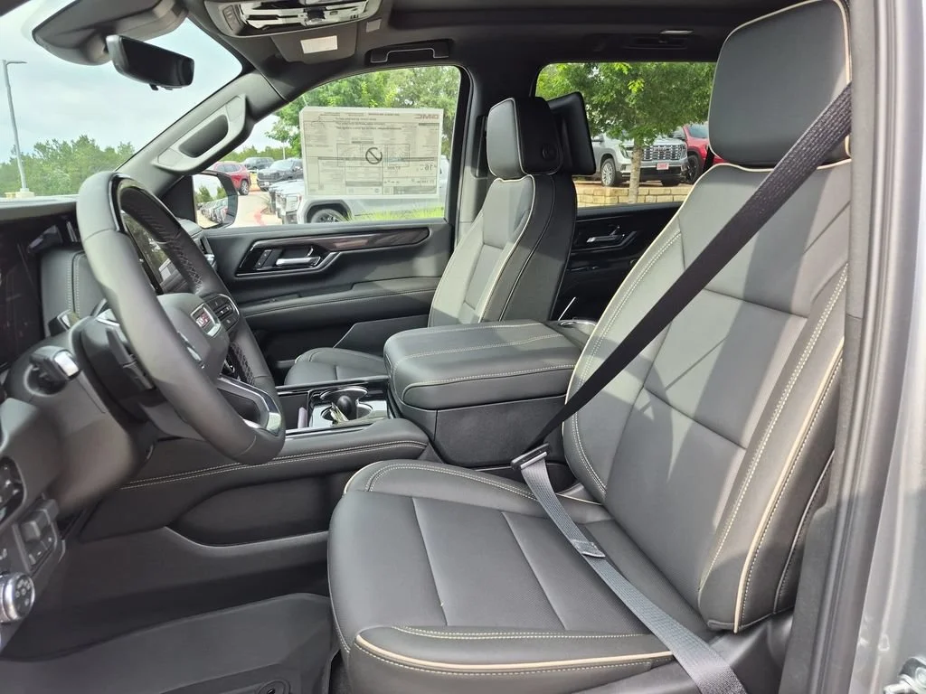New 2026 Sterling Metallic GMC Elevation image 22