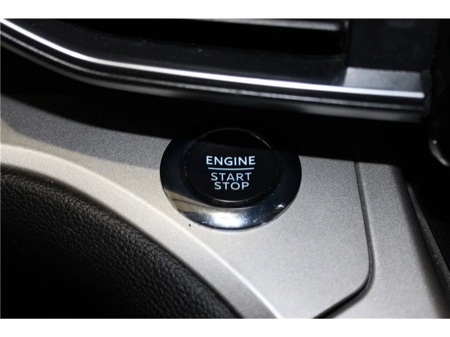 Used 2022 White Ford XLT image 32