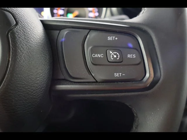 Used 2023 Blue Jeep High Tide image 22