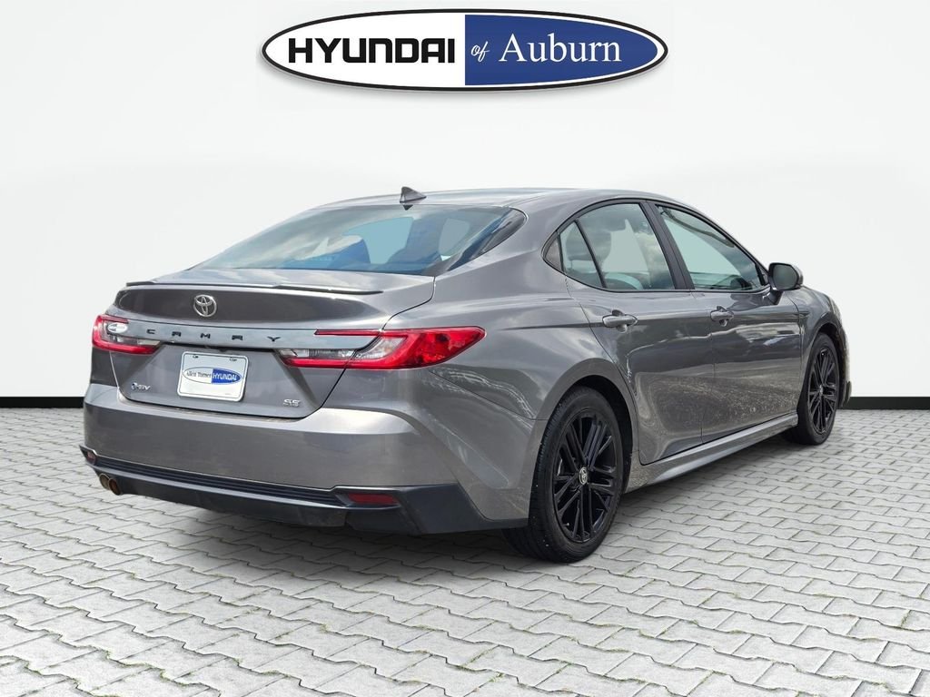 Used 2025  Toyota SE image 5