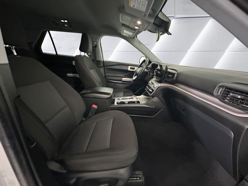 Used 2023 White Ford XLT image 13