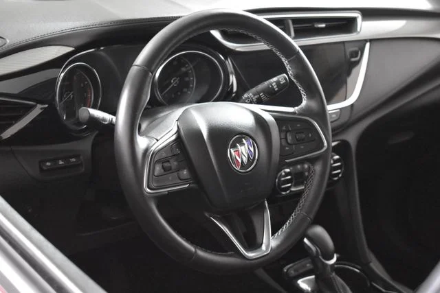 Used 2023  Buick Essence image 23
