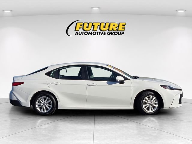 Used 2025 White Toyota LE image 3