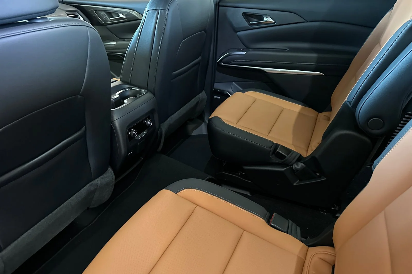 New 2027 Radiant Red Tintcoat Chevrolet Z71 image 12
